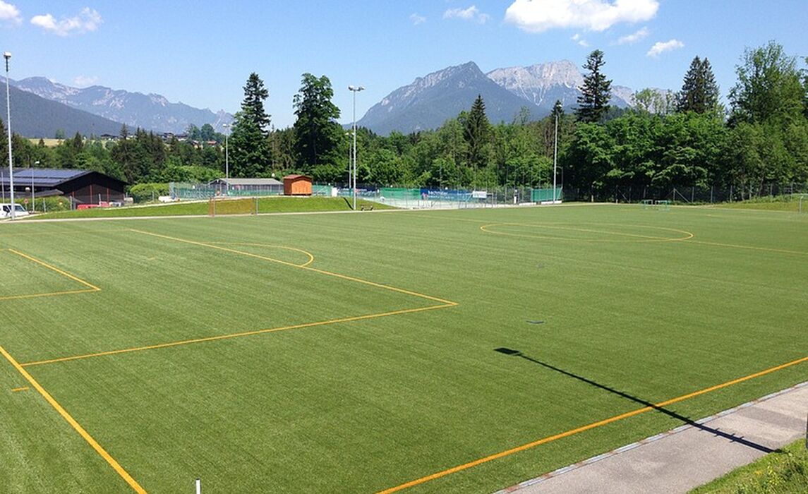 Sportplatz 1
